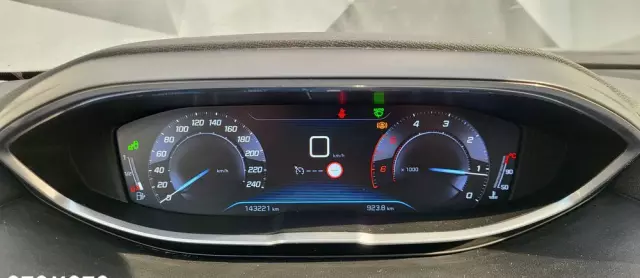 PEUGEOT 5008 2.0 HDi Allure