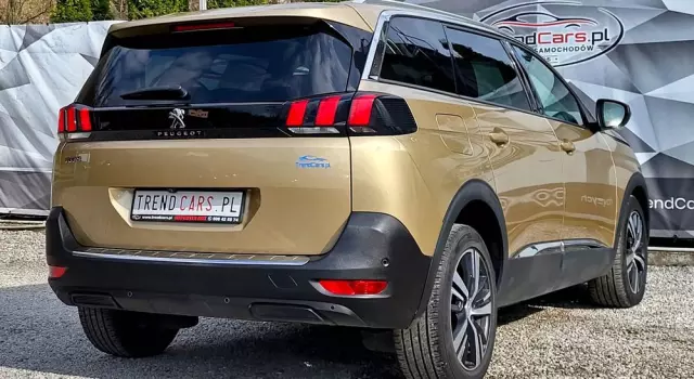 PEUGEOT 5008 2.0 HDi Allure