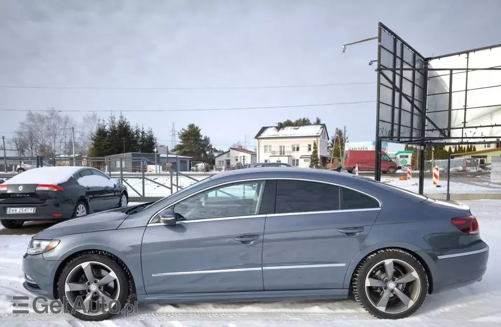 VOLKSWAGEN Passat CC 