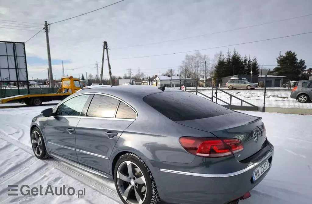 VOLKSWAGEN Passat CC 