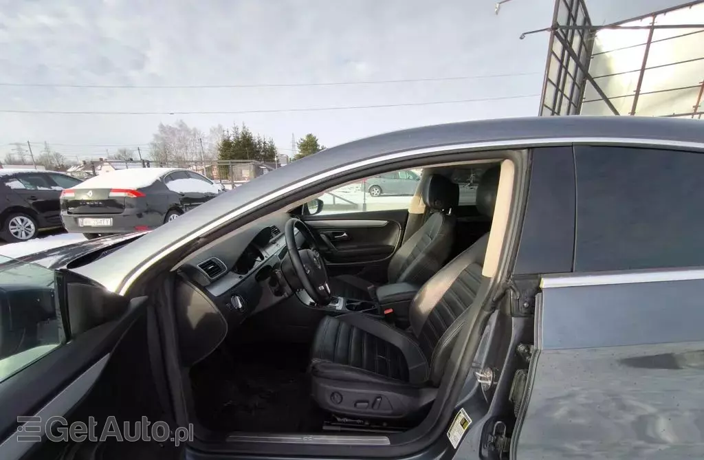VOLKSWAGEN Passat CC 