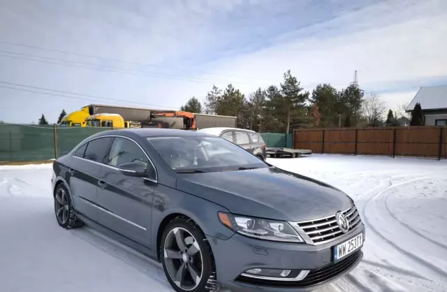 VOLKSWAGEN Passat CC 