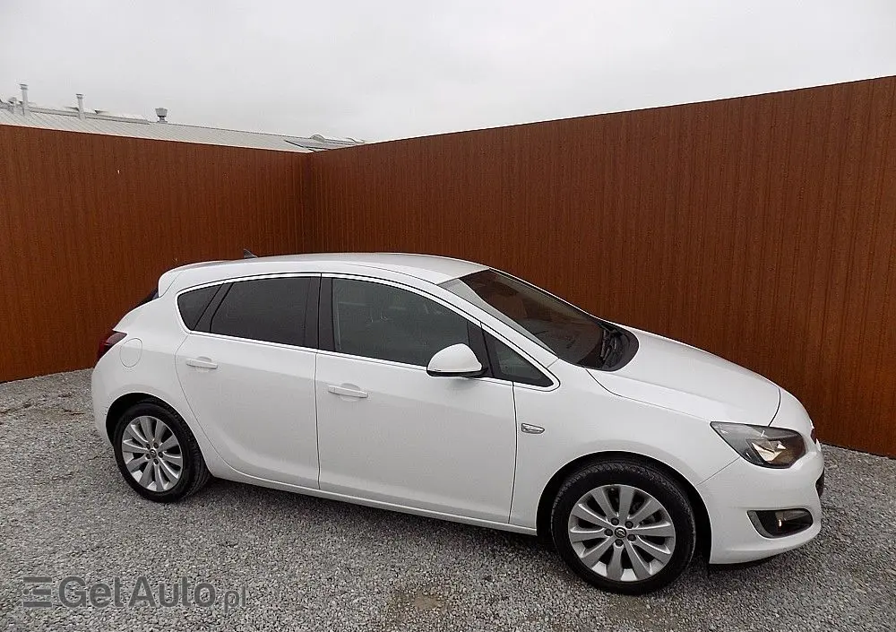 OPEL Astra 1.4 Turbo Selection
