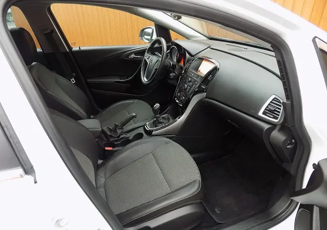 OPEL Astra 1.4 Turbo Selection