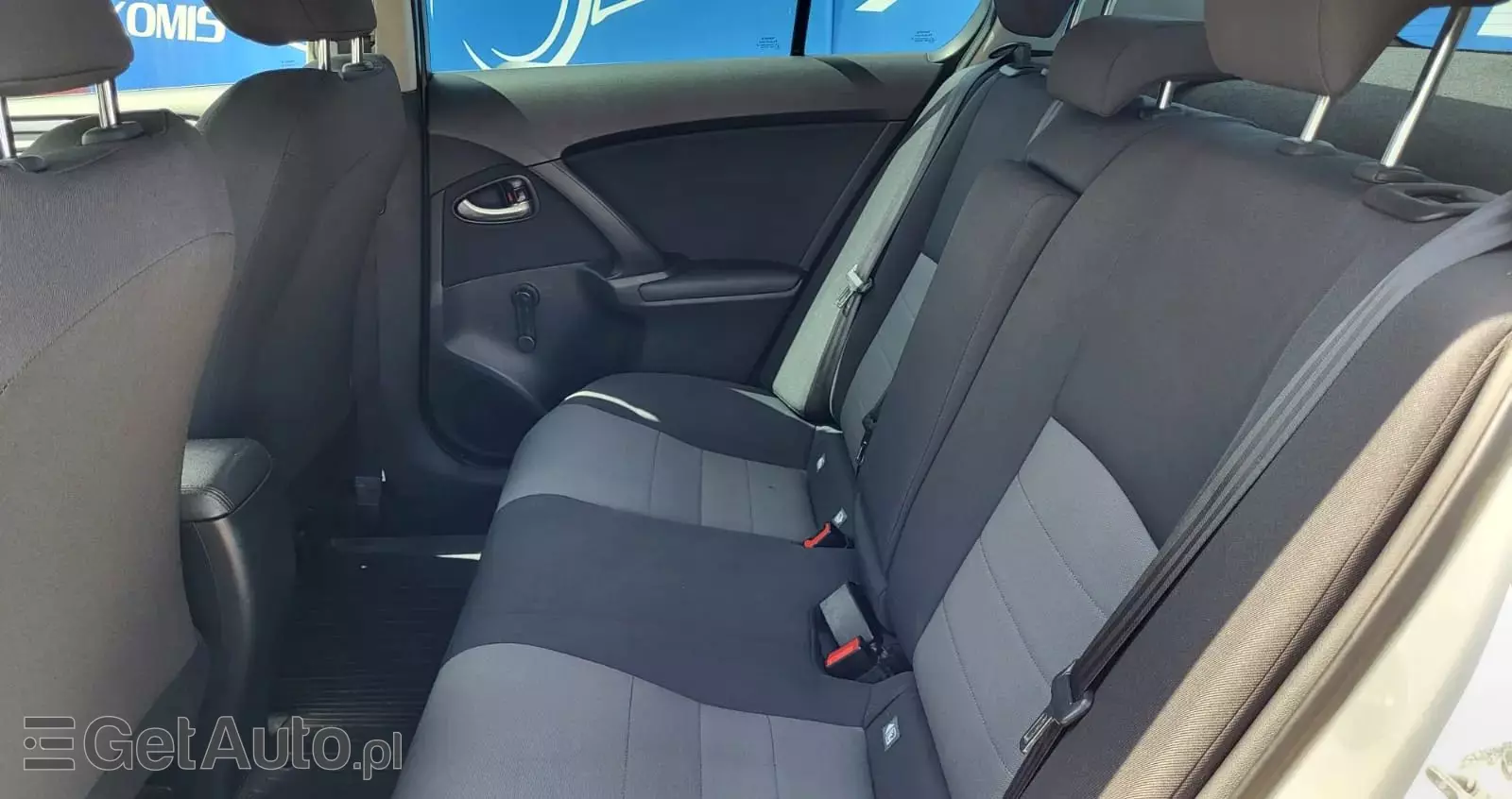 TOYOTA Avensis 1.6 D-4D Active