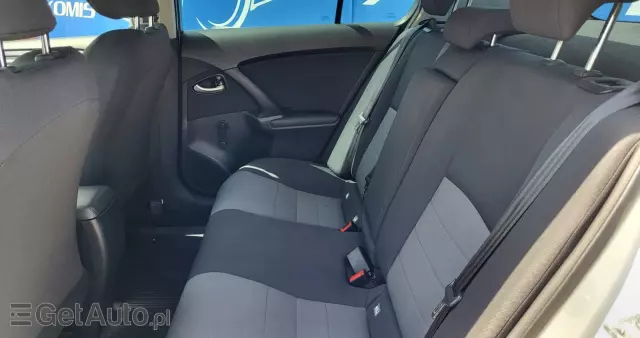 TOYOTA Avensis 1.6 D-4D Active