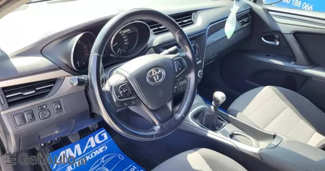 TOYOTA Avensis 1.6 D-4D Active