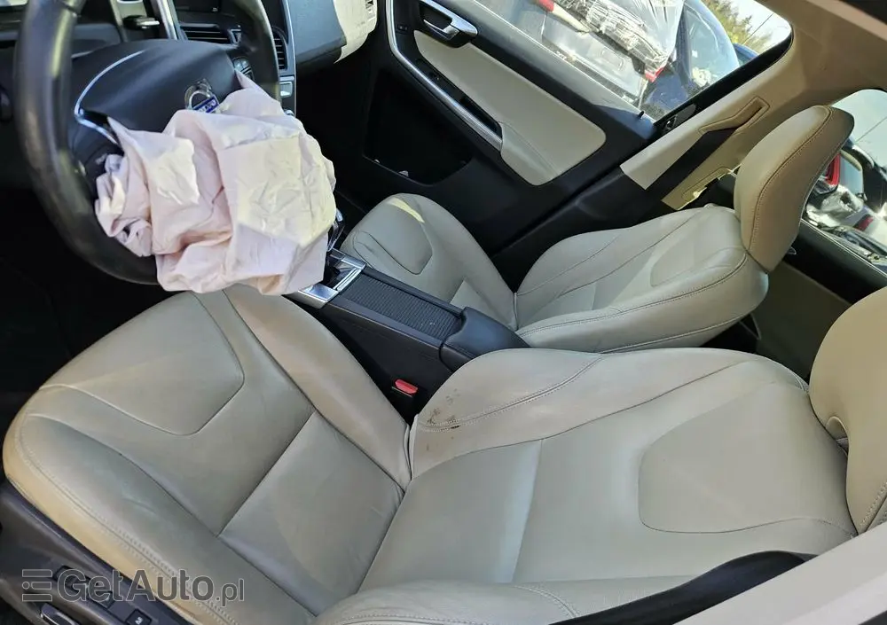 VOLVO XC 60 D4 Summum