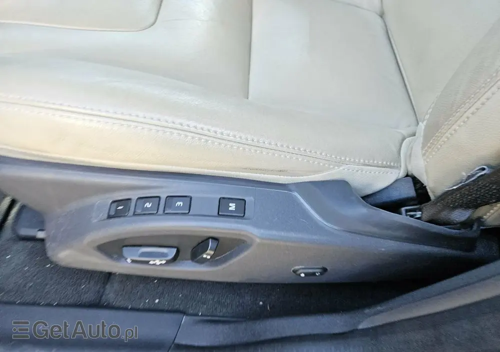VOLVO XC 60 D4 Summum