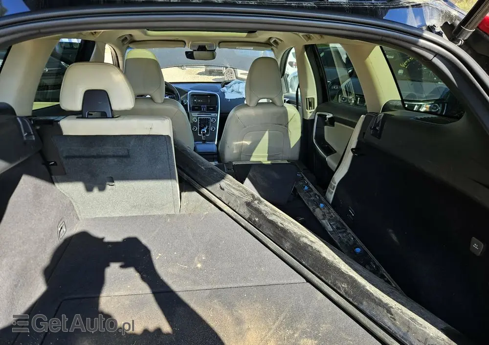 VOLVO XC 60 D4 Summum