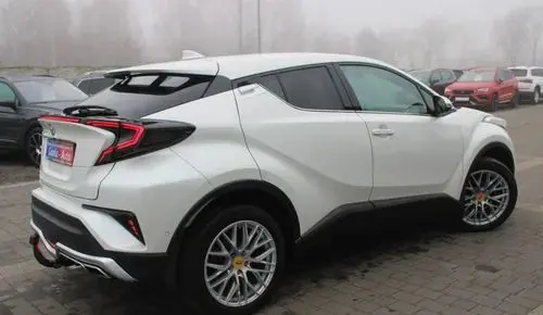TOYOTA C-HR 