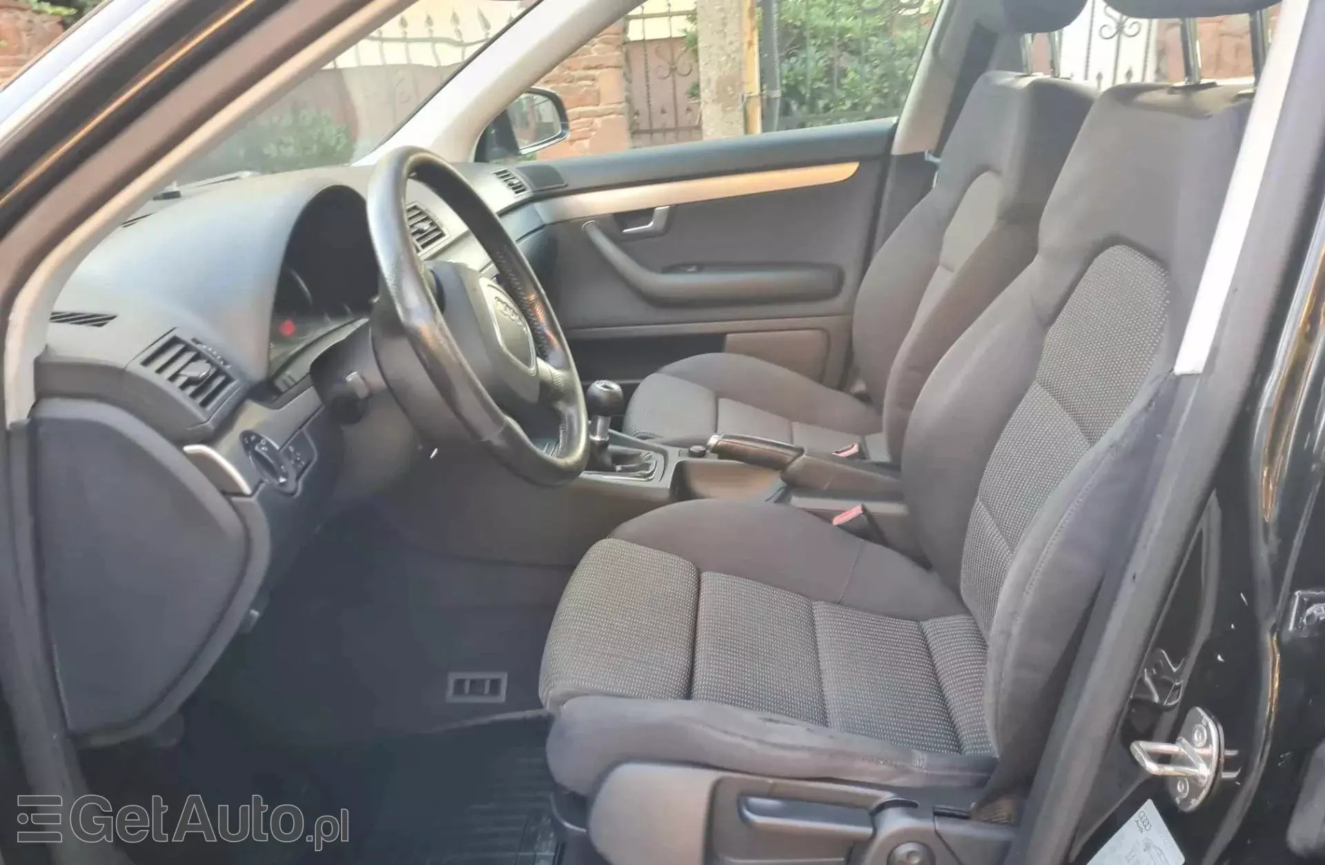 AUDI A4 1.8 T (163 KM)
