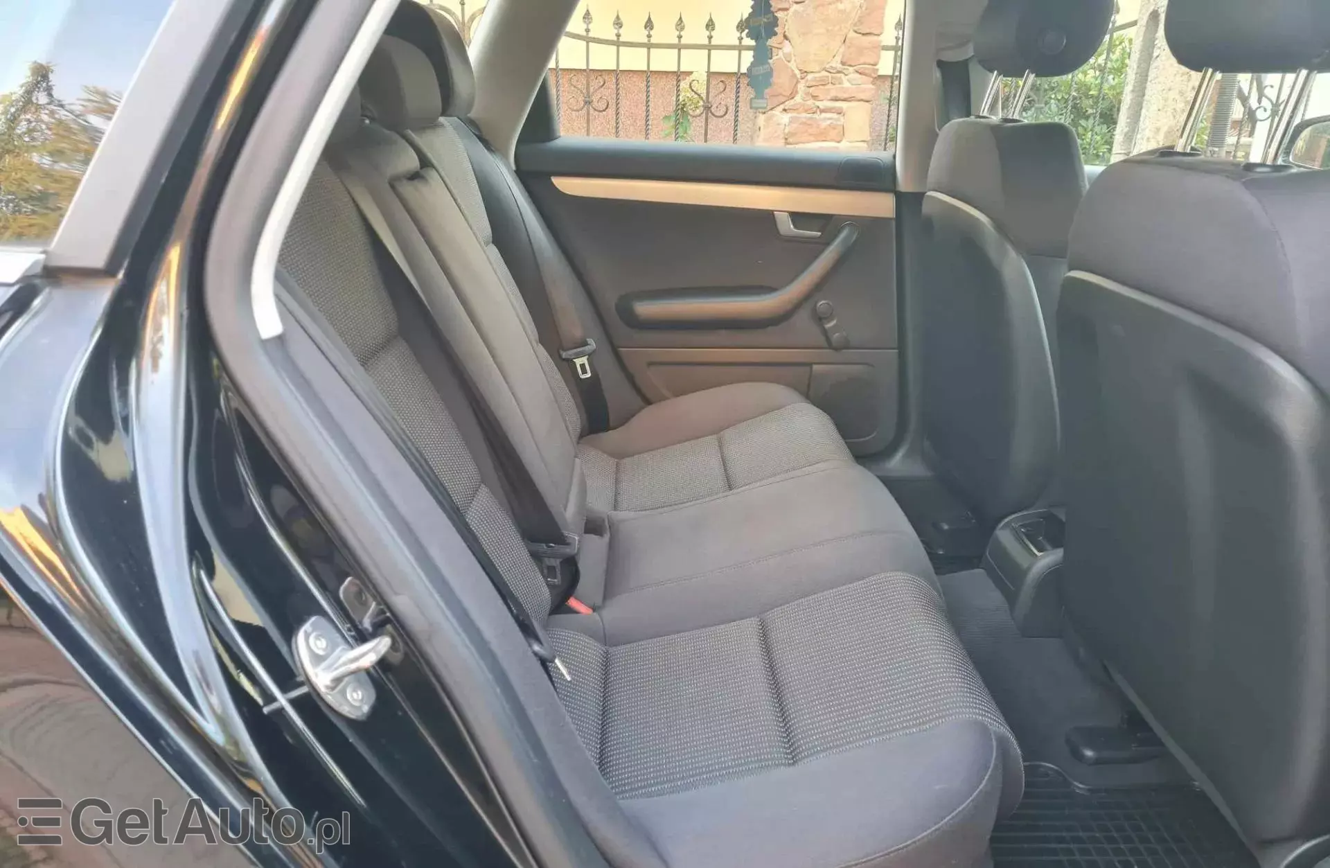 AUDI A4 1.8 T (163 KM)