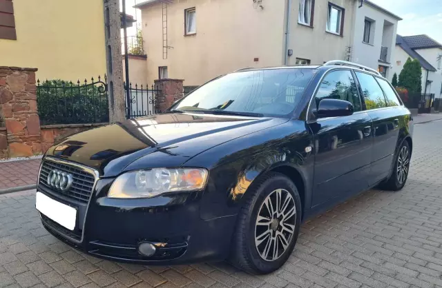 AUDI A4 1.8 T (163 KM)