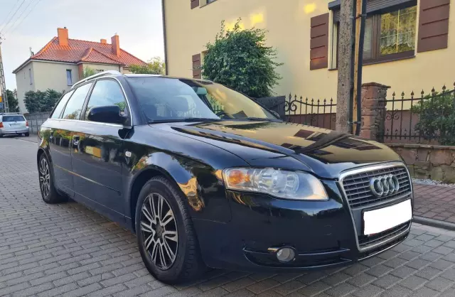 AUDI A4 1.8 T (163 KM)
