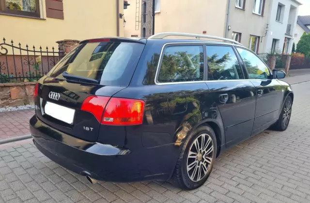 AUDI A4 1.8 T (163 KM)