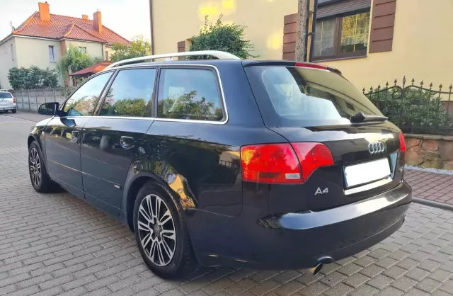 AUDI A4 1.8 T (163 KM)