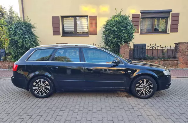 AUDI A4 1.8 T (163 KM)