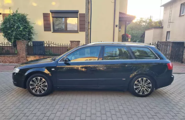 AUDI A4 1.8 T (163 KM)
