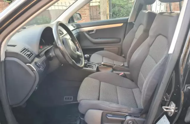 AUDI A4 1.8 T (163 KM)