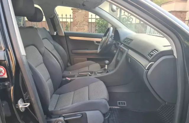 AUDI A4 1.8 T (163 KM)