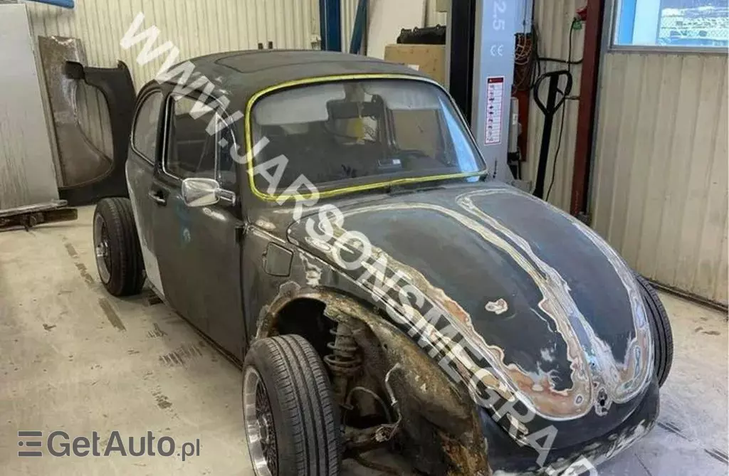 VOLKSWAGEN Beatle 