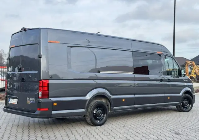 VOLKSWAGEN Crafter 
