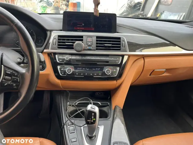 BMW Seria 4 420d xDrive Sport-Aut Luxury Line