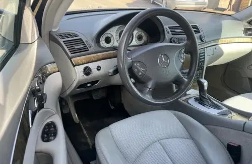 MERCEDES-BENZ Klasa E 