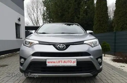 TOYOTA Rav 4 