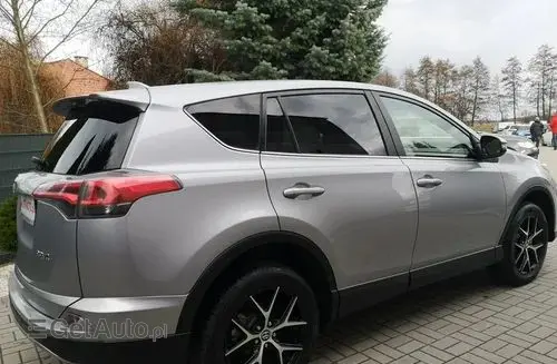 TOYOTA Rav 4 