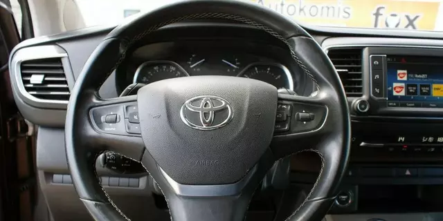 TOYOTA Proace 