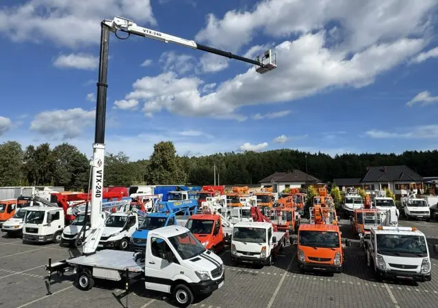 MERCEDES-BENZ Sprinter Zwyżka Podnośnik Koszowy VERSALIFT VTX-240 UDT 