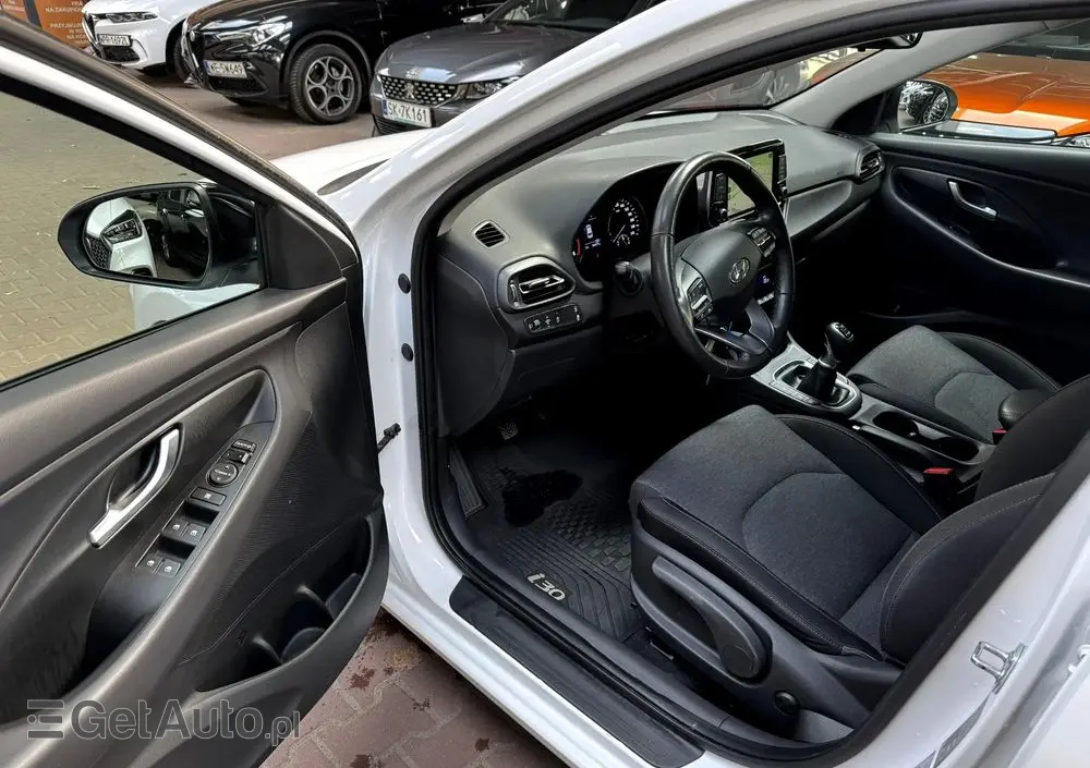 HYUNDAI I30 1.5 T-GDI 48V Smart