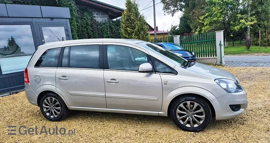 OPEL Zafira 1.8 Cosmo EasyTronic EU5