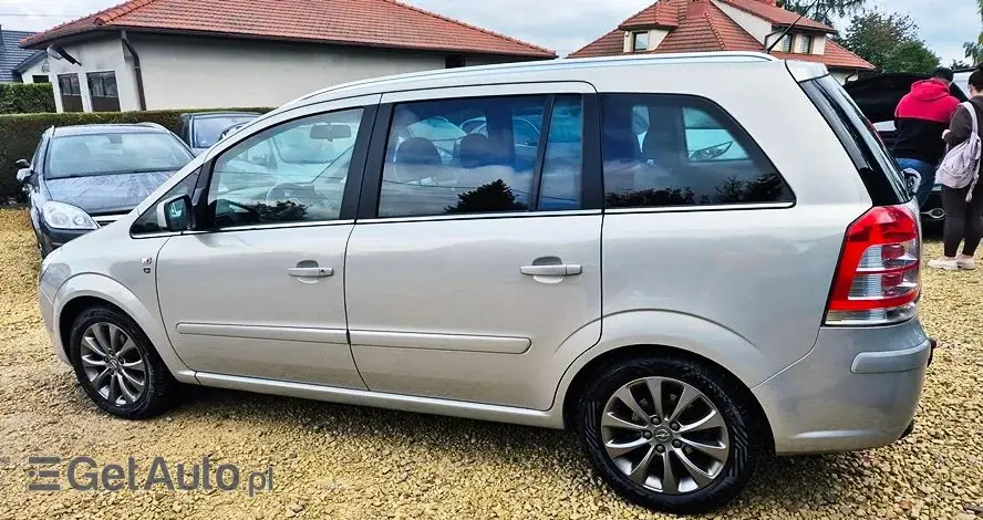 OPEL Zafira 1.8 Cosmo EasyTronic EU5