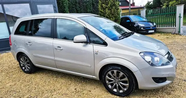 OPEL Zafira 1.8 Cosmo EasyTronic EU5