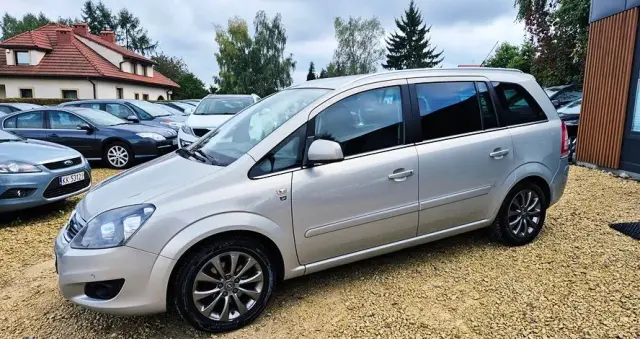 OPEL Zafira 1.8 Cosmo EasyTronic EU5
