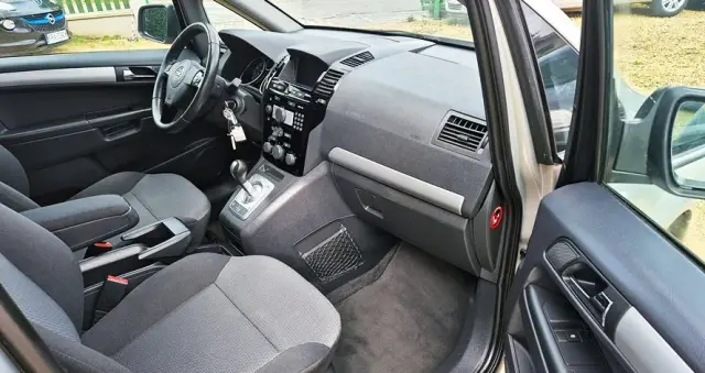 OPEL Zafira 1.8 Cosmo EasyTronic EU5