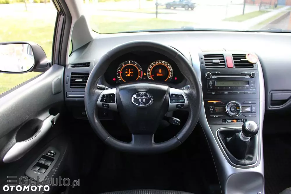 TOYOTA Auris 2.0 D-4D Premium