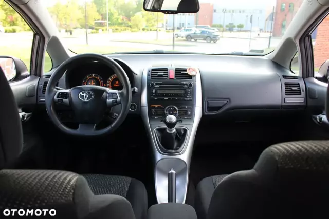 TOYOTA Auris 2.0 D-4D Premium