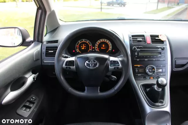 TOYOTA Auris 2.0 D-4D Premium