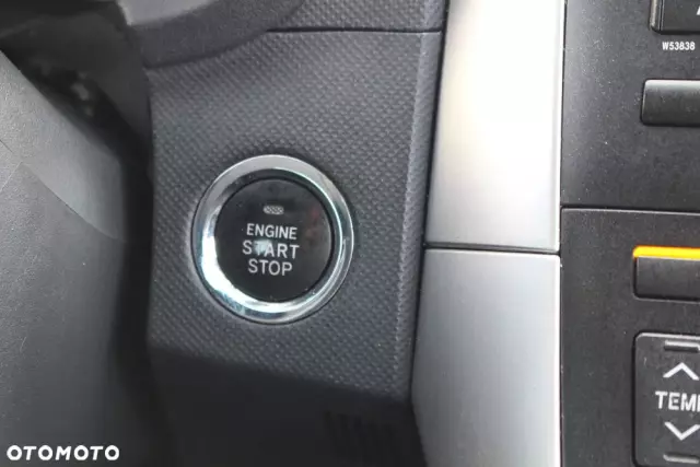 TOYOTA Auris 2.0 D-4D Premium