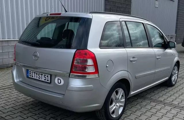 OPEL Zafira 