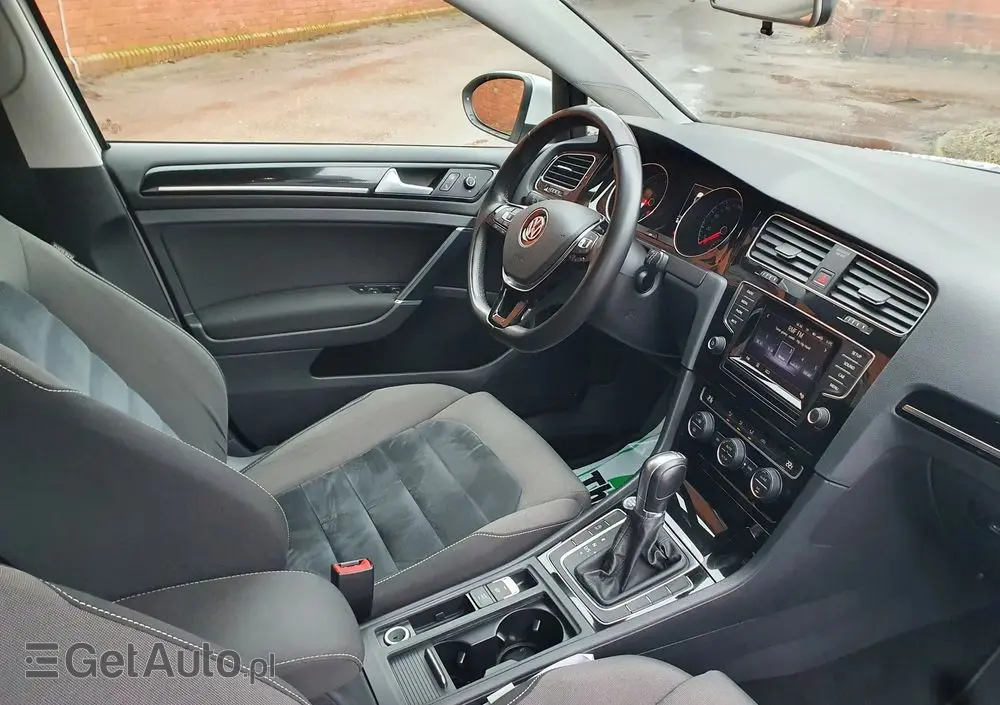 VOLKSWAGEN Golf 1.4 TSI BlueMotion Technology DSG Comfortline