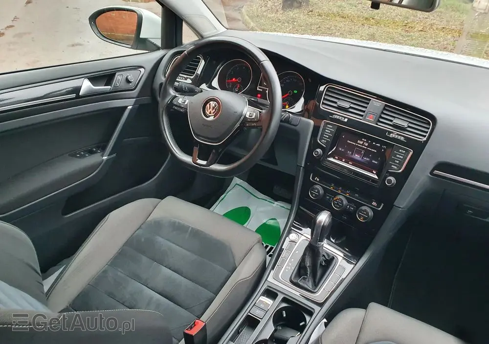 VOLKSWAGEN Golf 1.4 TSI BlueMotion Technology DSG Comfortline