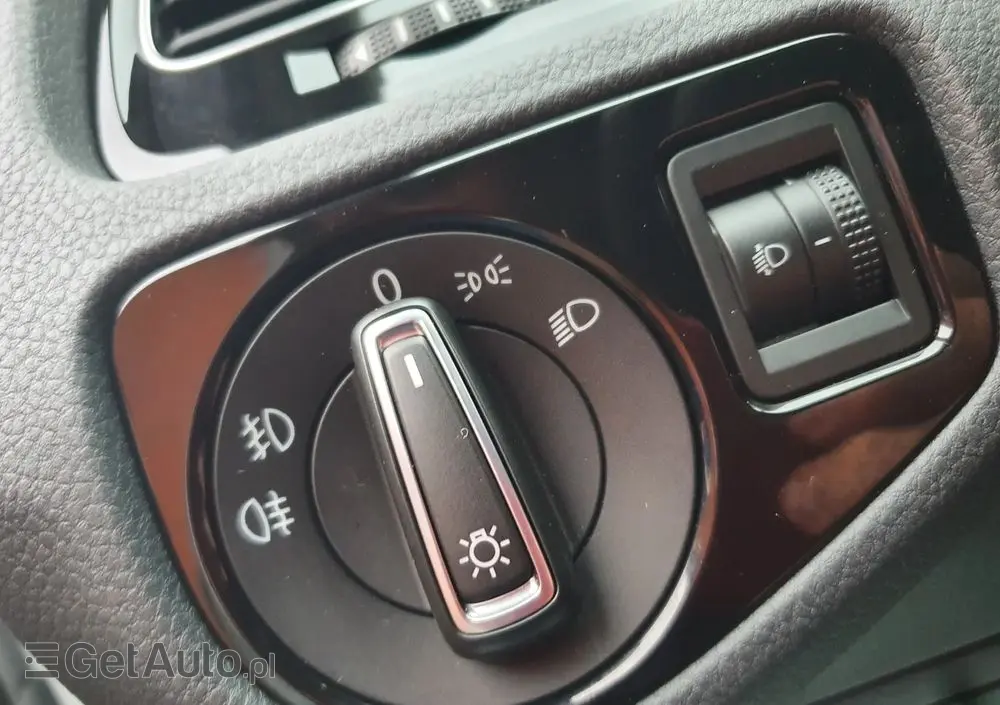 VOLKSWAGEN Golf 1.4 TSI BlueMotion Technology DSG Comfortline