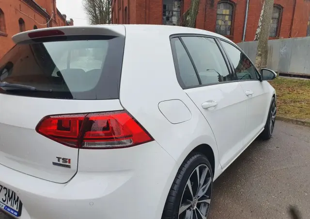 VOLKSWAGEN Golf 1.4 TSI BlueMotion Technology DSG Comfortline