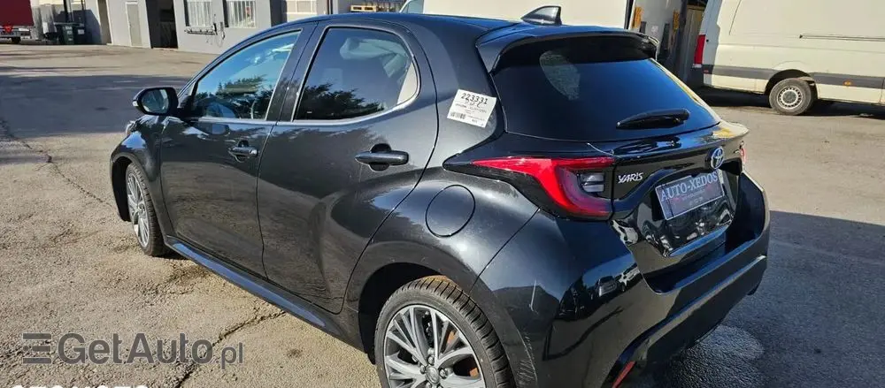 TOYOTA Yaris Hybrid 1.5 VVT-i Elegant