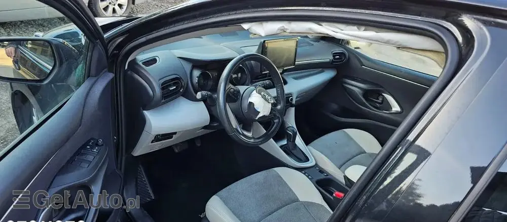 TOYOTA Yaris Hybrid 1.5 VVT-i Elegant